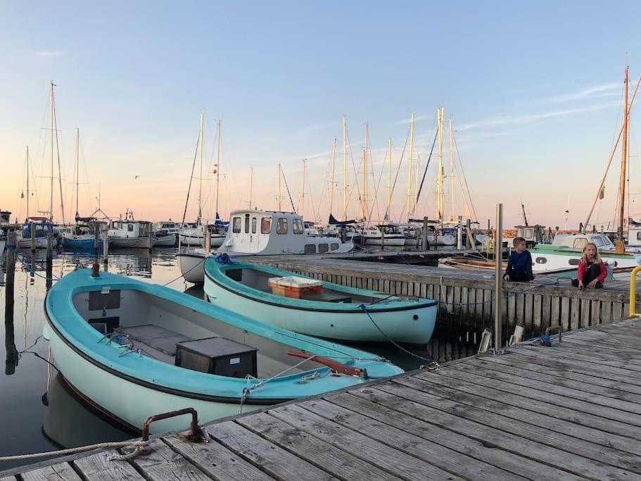 Skont Fiskerhus. Taet Pa By, Havn Og Havet Villa Marstal Kültér fotó